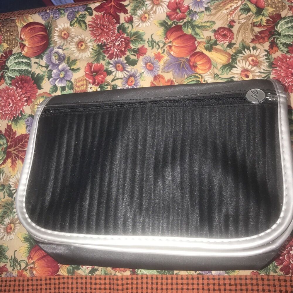 Weight Watchers Bag‎ Black Pleated Silver Trim Travel Pouch